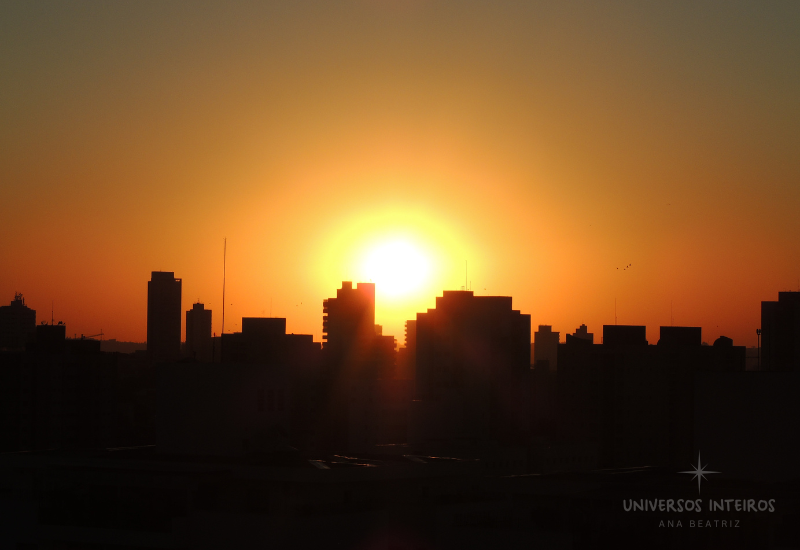 O silêncio que cabe no pôr do sol
